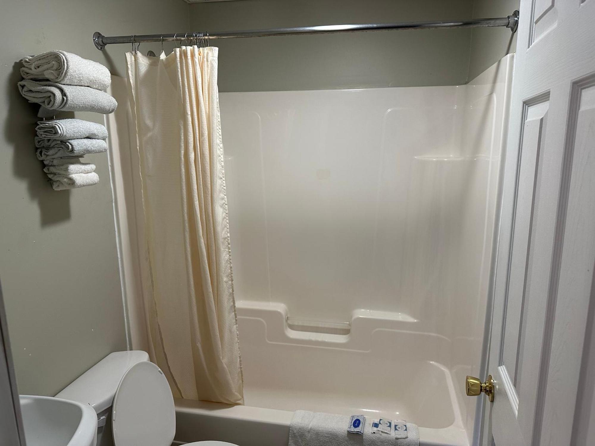Economy Inn Alfred 外观 照片