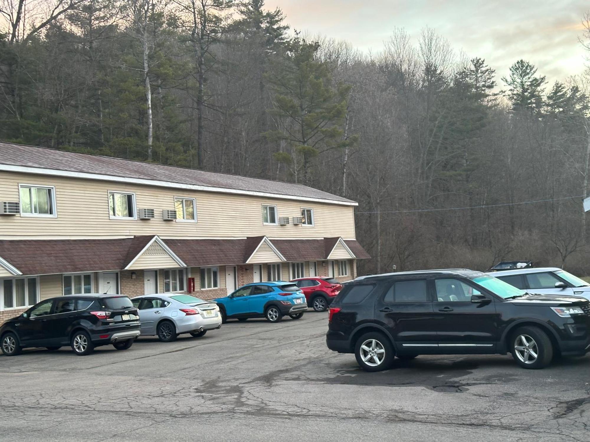 Economy Inn Alfred 外观 照片